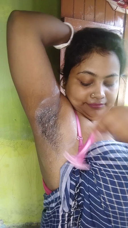 Youtuber Ruhi sarkar