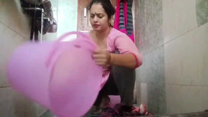 Youtuber Bindass bloging