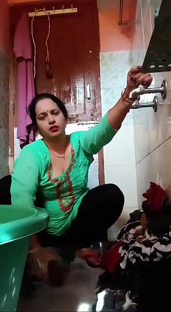 Youtuber Bindass bloging