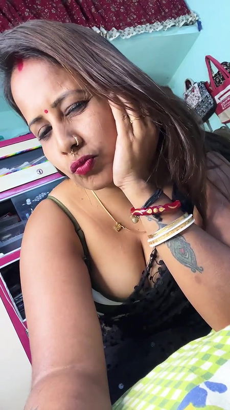 Youtuber Gouri queen