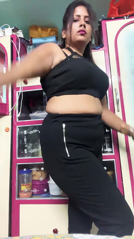 Youtuber Gouri queen