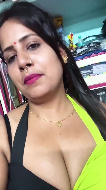 Youtuber Gouri queen