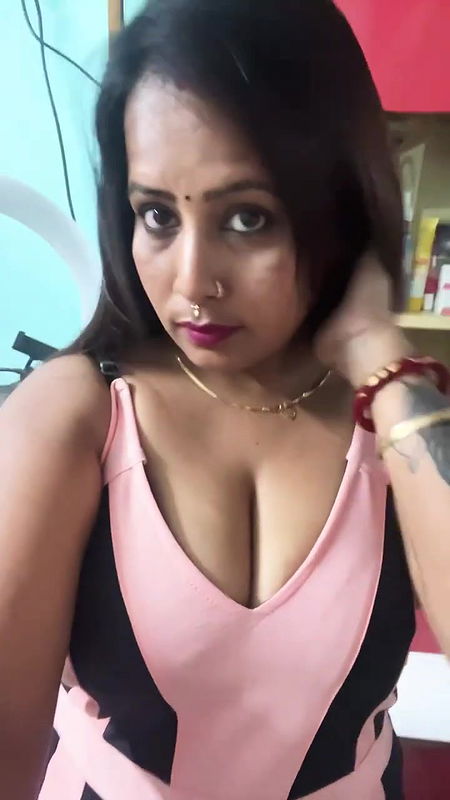 Youtuber Gouri queen