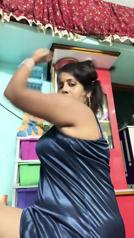 Youtuber Gouri queen