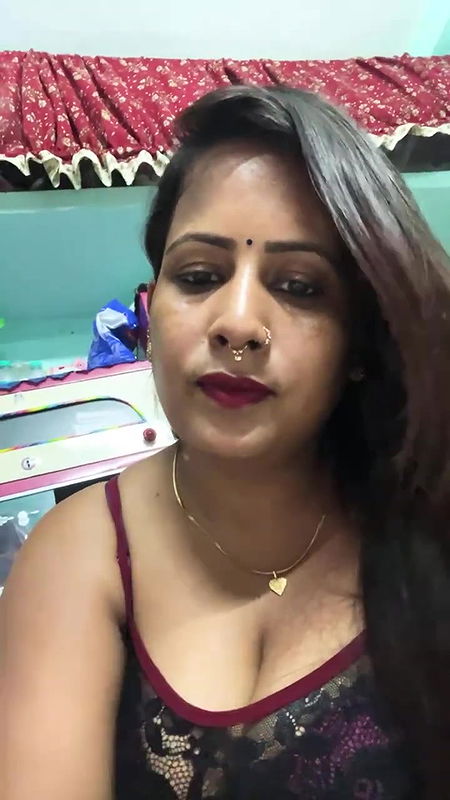 Youtuber Gouri queen