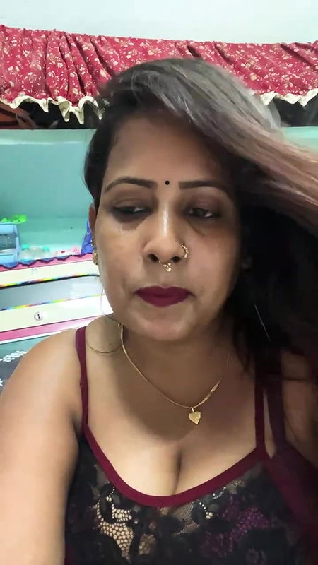 Youtuber Gouri queen