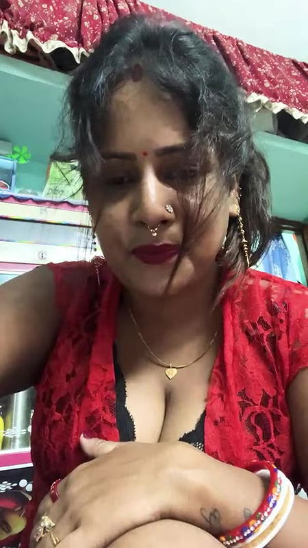 Youtuber Gouri queen