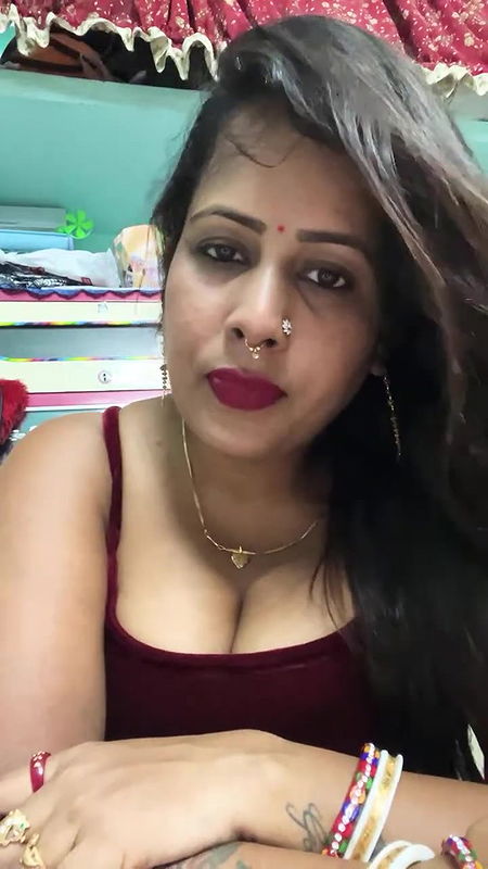 Youtuber Gouri queen