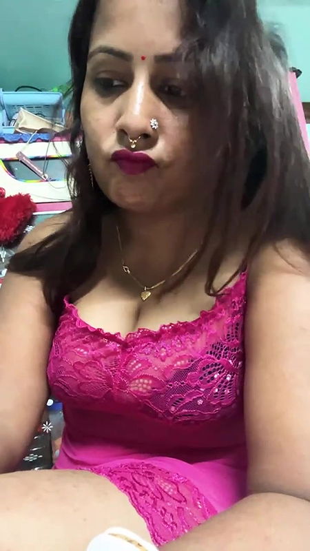 Youtuber Gouri queen