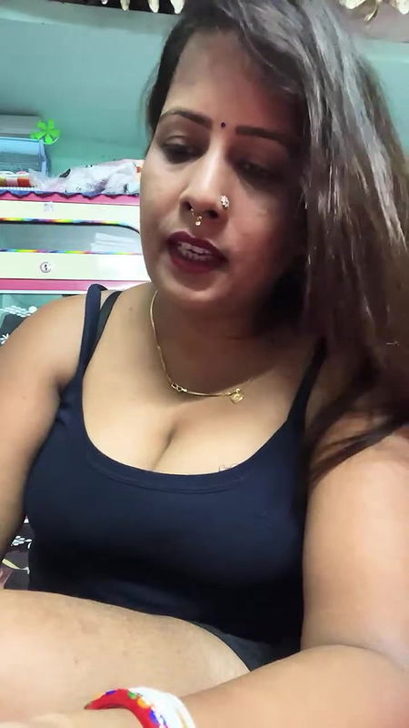 Youtuber Gouri queen