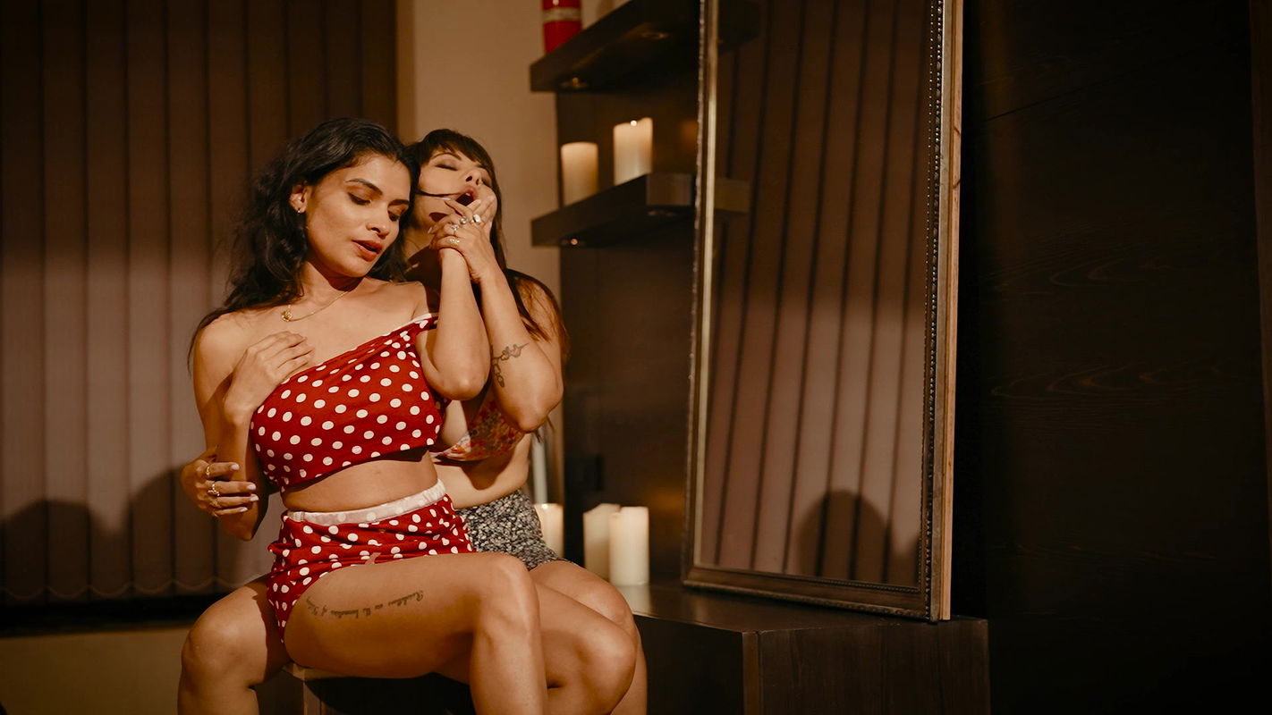 Resmi x Tina – Lips On You Part 1  App Content