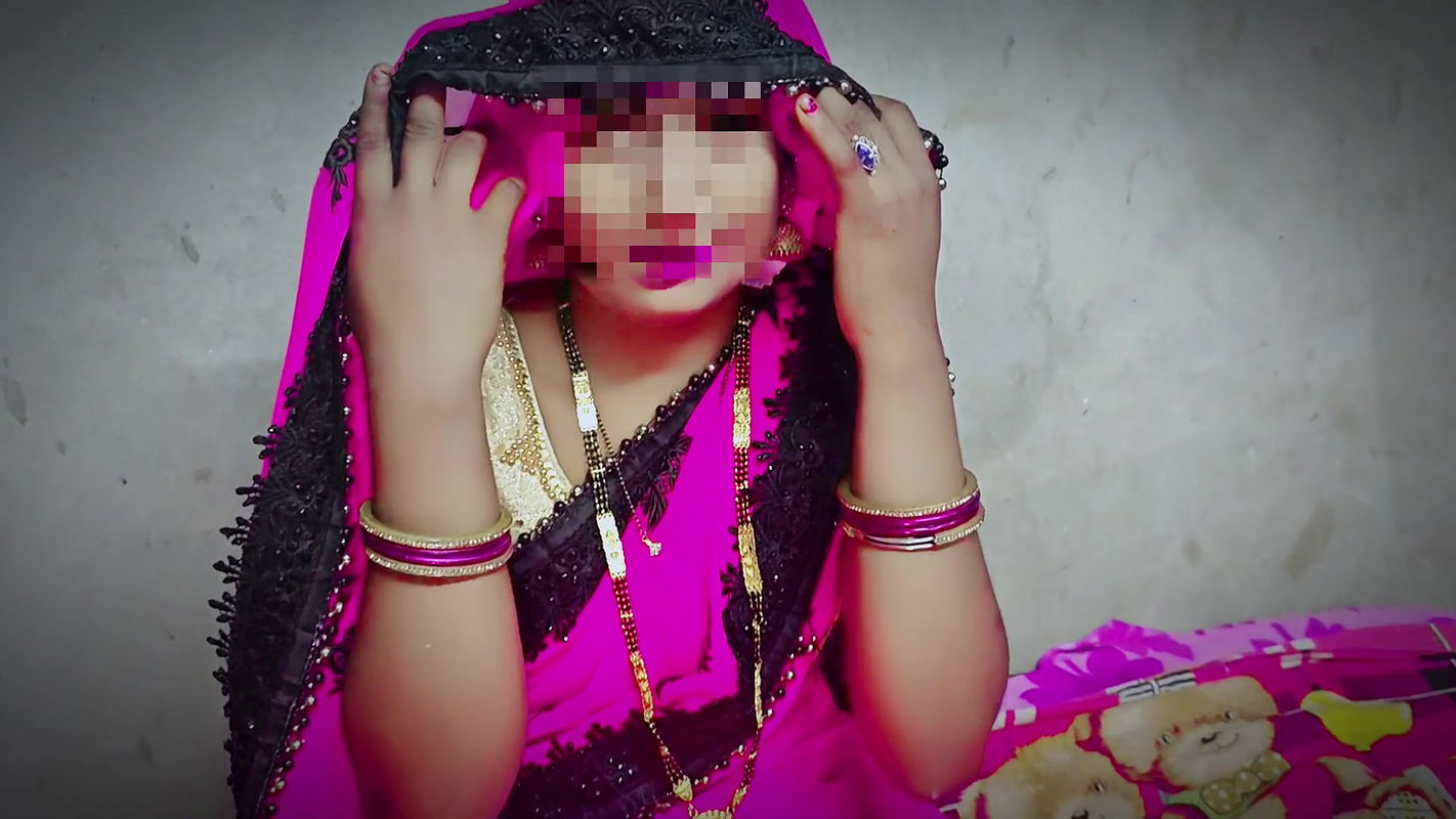 Desi village bhabhi anal try masturbation