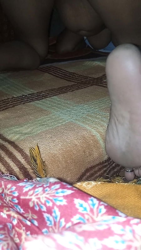 Desi Housewife Hardcore Fucked and She Moaning Loudly