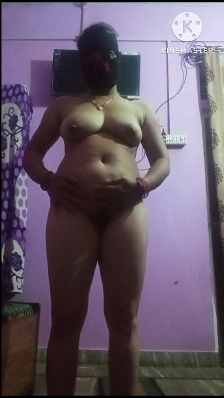 Desi Huge Boobs and Ass Bhabhi Masturbation Front of His Stepson