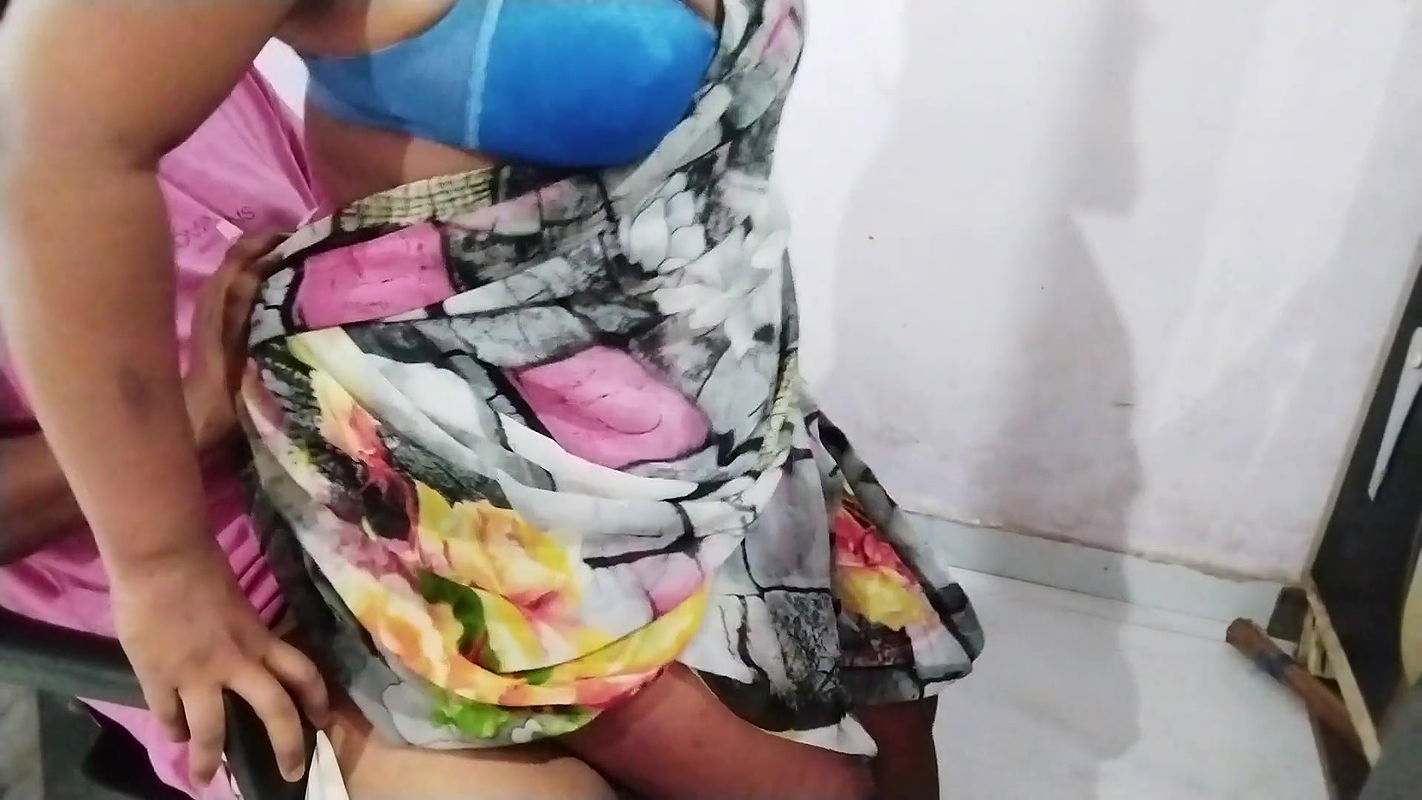 Desi Indian Stepfather Fucked His Younger Stepdaughter Hindi