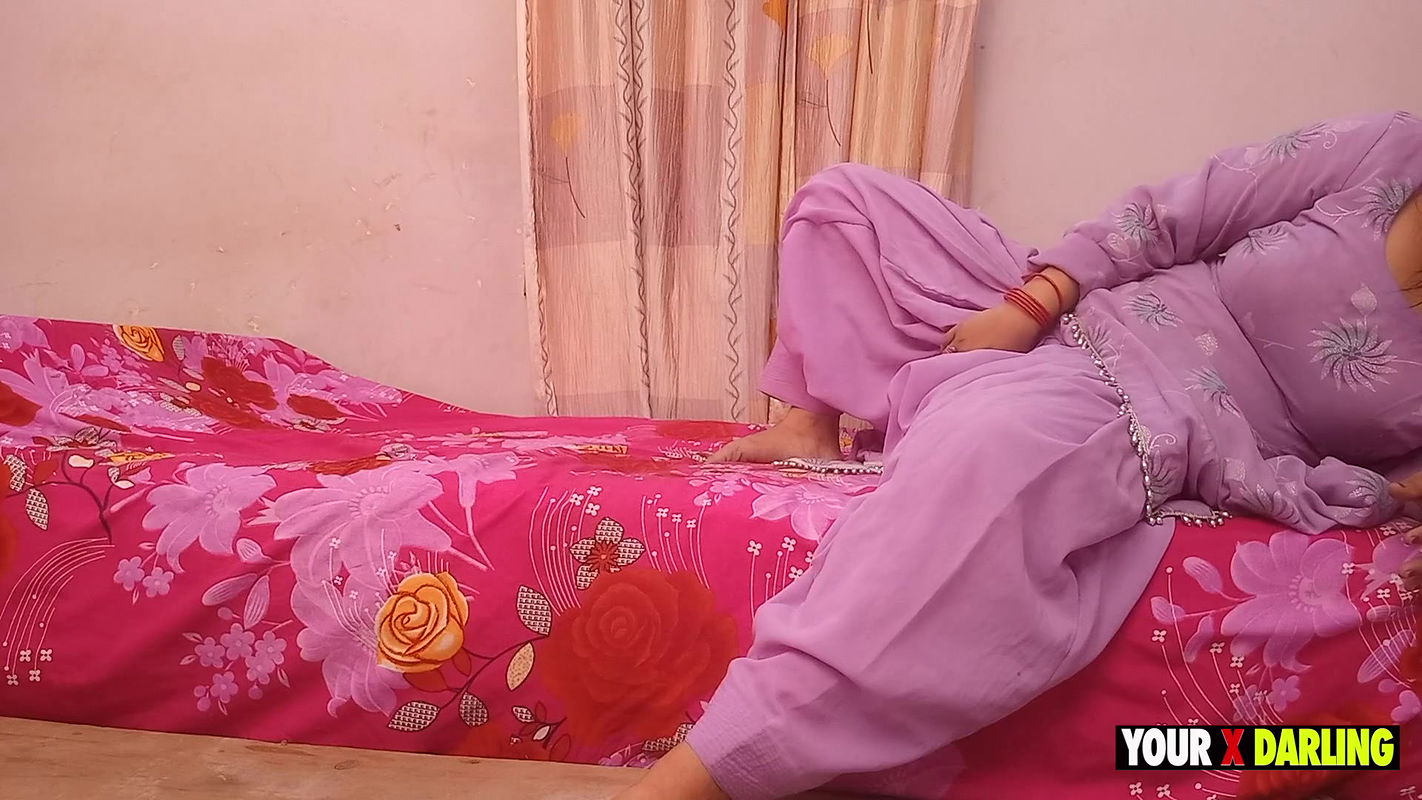 Horny Punjabi Bhabhi Big Ass Huge Boobs BBC Vs Beedi Smoker Bihari