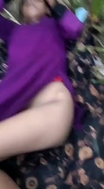 Desi Village Girl Pussy Captured By Lover In Outdoor