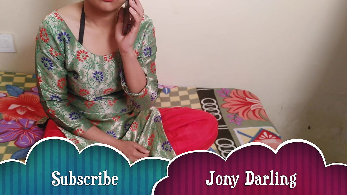 Nephew’s Affair with Aunty Indu, Aunty Comes to Get Discount on the Pretext of Shopping, Cheating with Freind