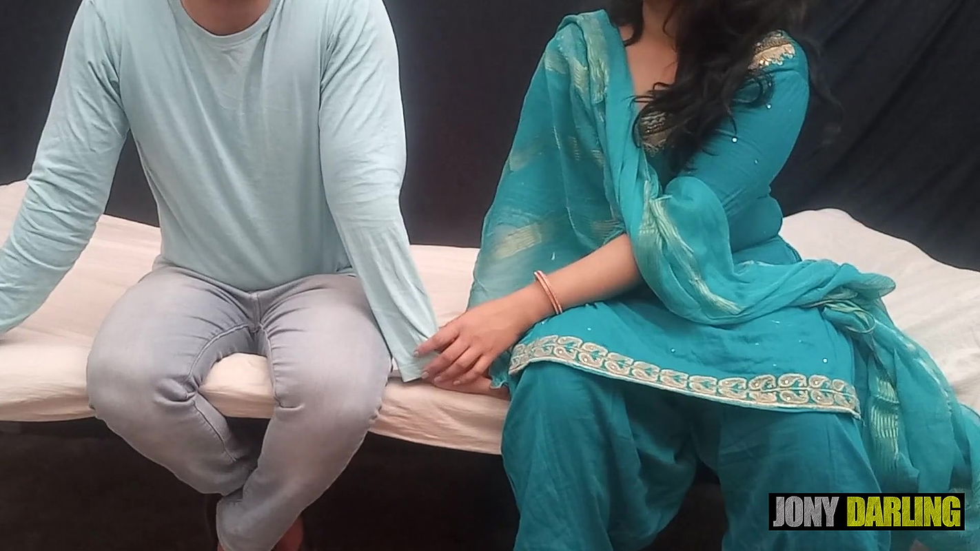 One Day I Caught Her While Fingering Me, Stepmom Gave Her the Sanskar Maja.