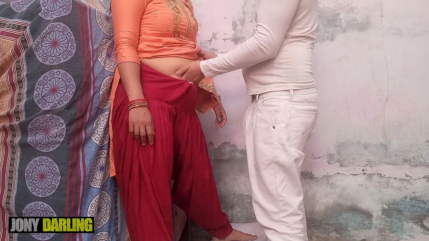 Punjabi Audio- Chachi Te Bhateeja Ghar Ch Hi Karde C Ganda Kam Real Sex Video by Jony Darling