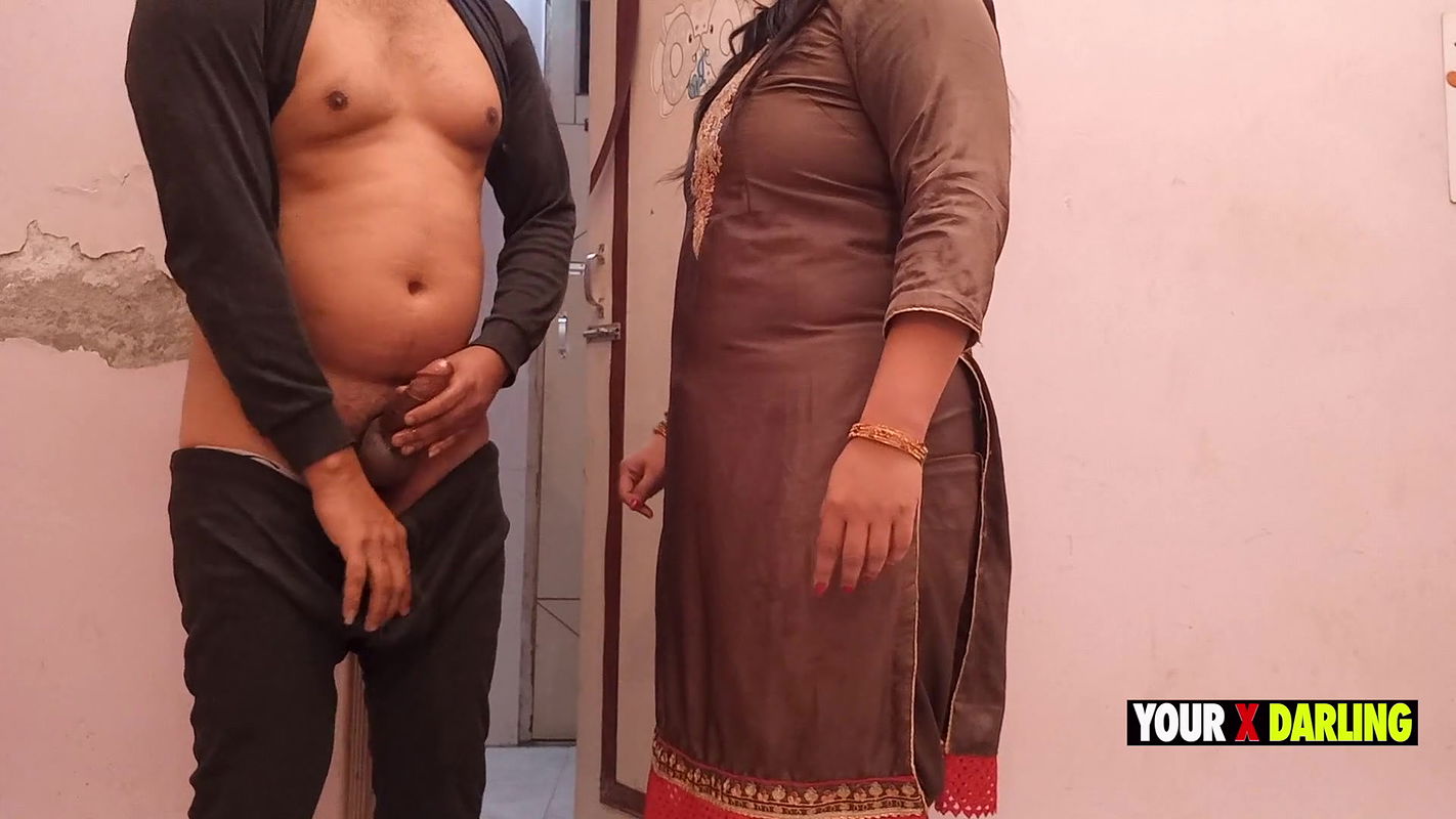 Punjabi Jatti Caught Bihari Masturbate in Her Bathroom and Punish Him