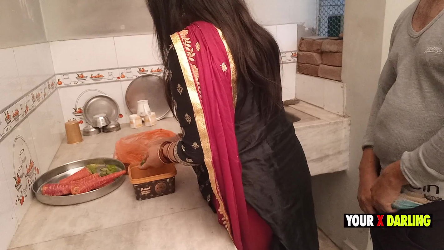 Punjabi Stepmom Fucking in the Kitchen When She Make Dinner for Stepson