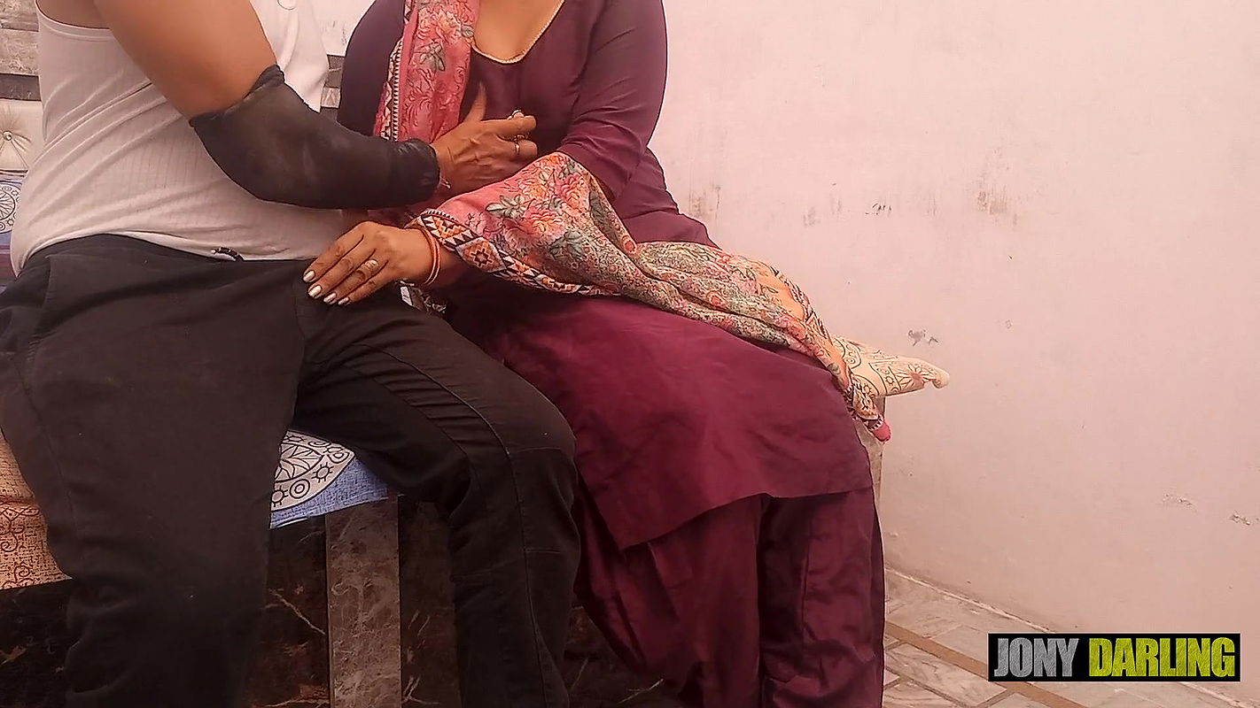 Real Homemade Sex Video by Jony Darling