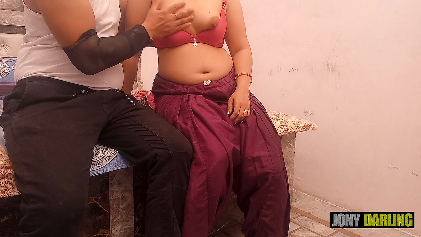 Real Homemade Sex Video by Jony Darling