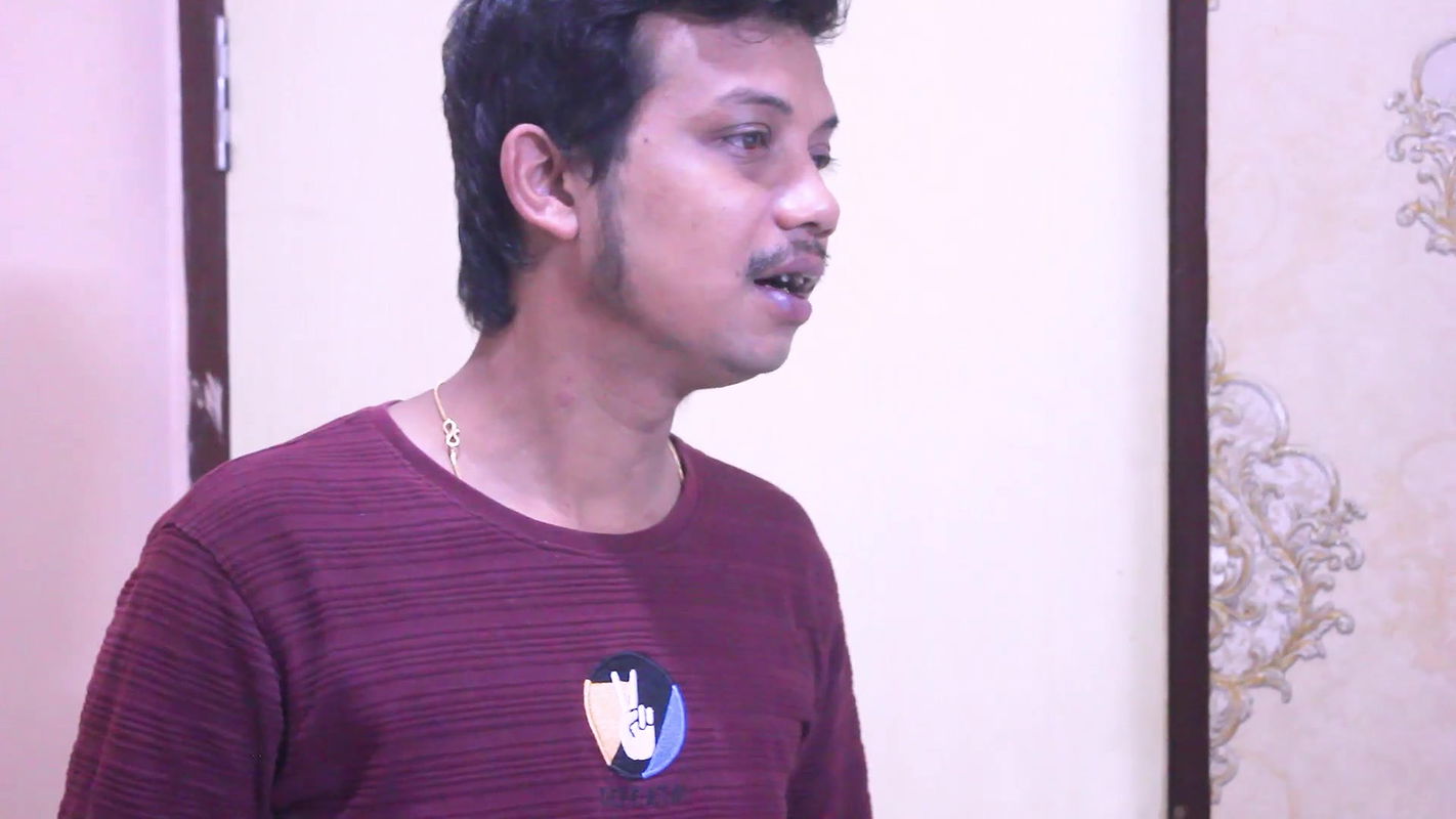 Seeing the hot and body of Desi Bengali Bhabhi, brother-in-law left her big