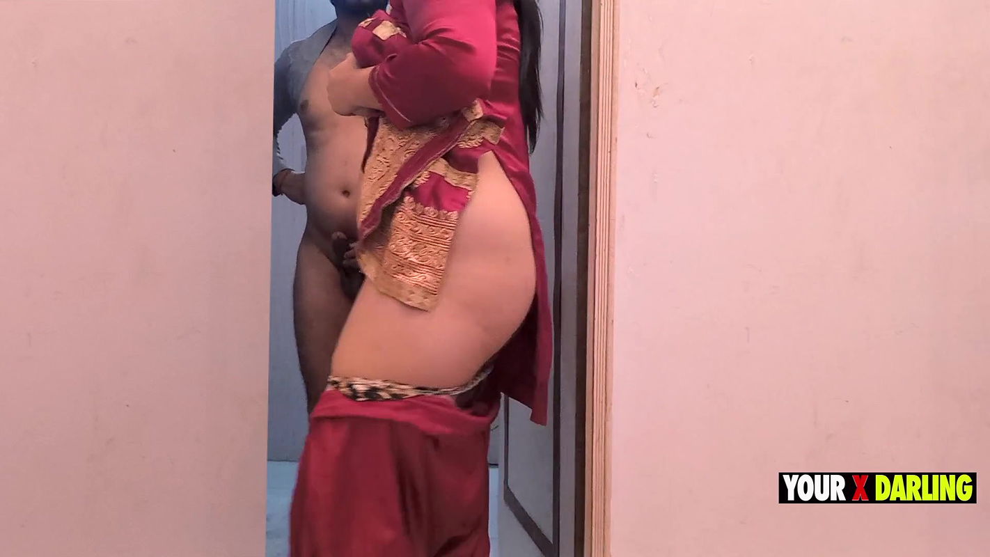 Stepmom Masturbate Front of His Stepson When He Was Also Masturbating in the Bathroom