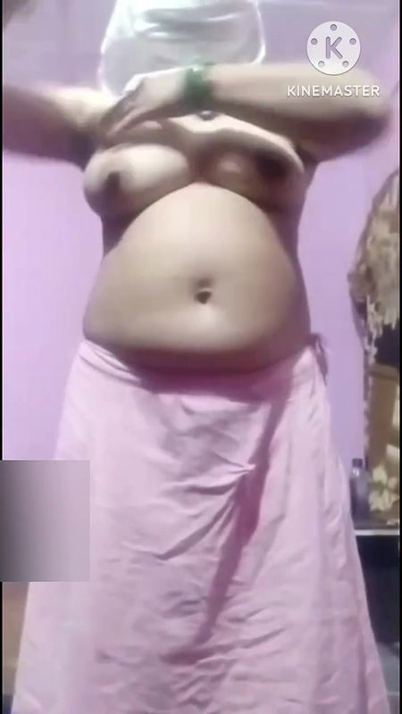 Stepmom Show Her Curvy Body