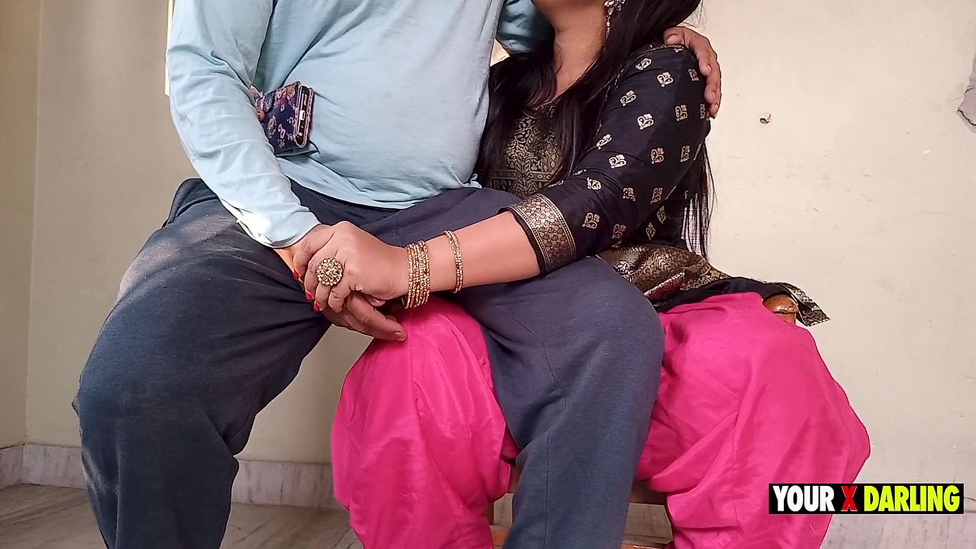 Stepsister Got Pregnant by Her Stepbro When She Was Talk on Mobile