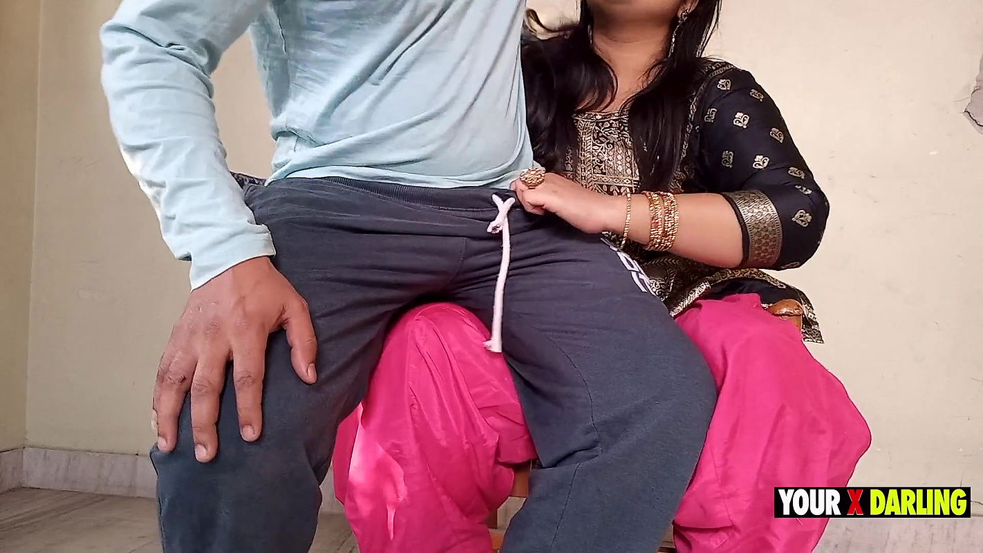 Stepsister Got Pregnant by Her Stepbro When She Was Talk on Mobile