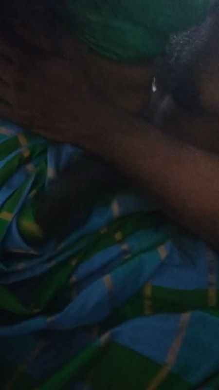 Tamil Cockold Couple Sit Fucking and Moaning