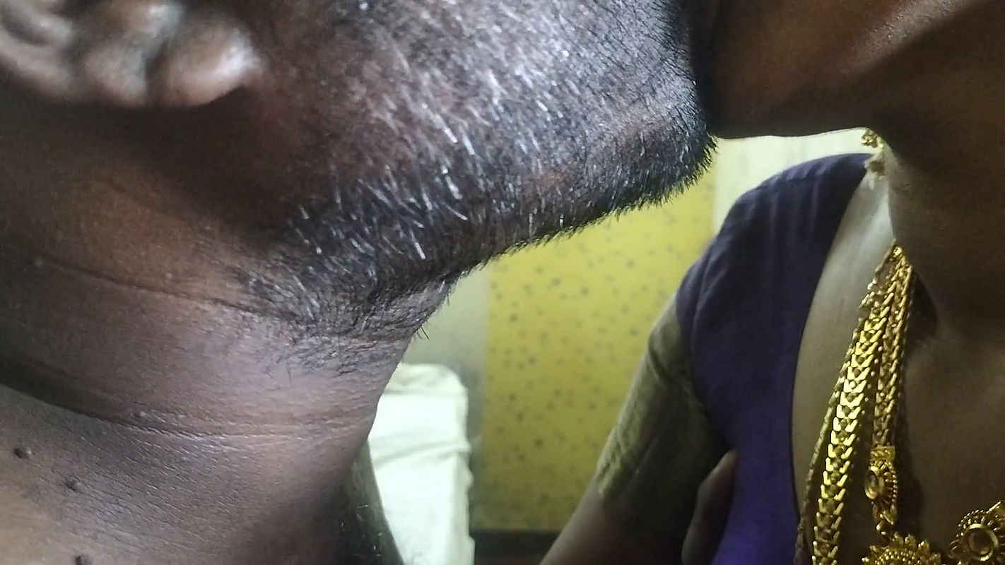 Tamil Couple Liplock Face Lick Boob Show