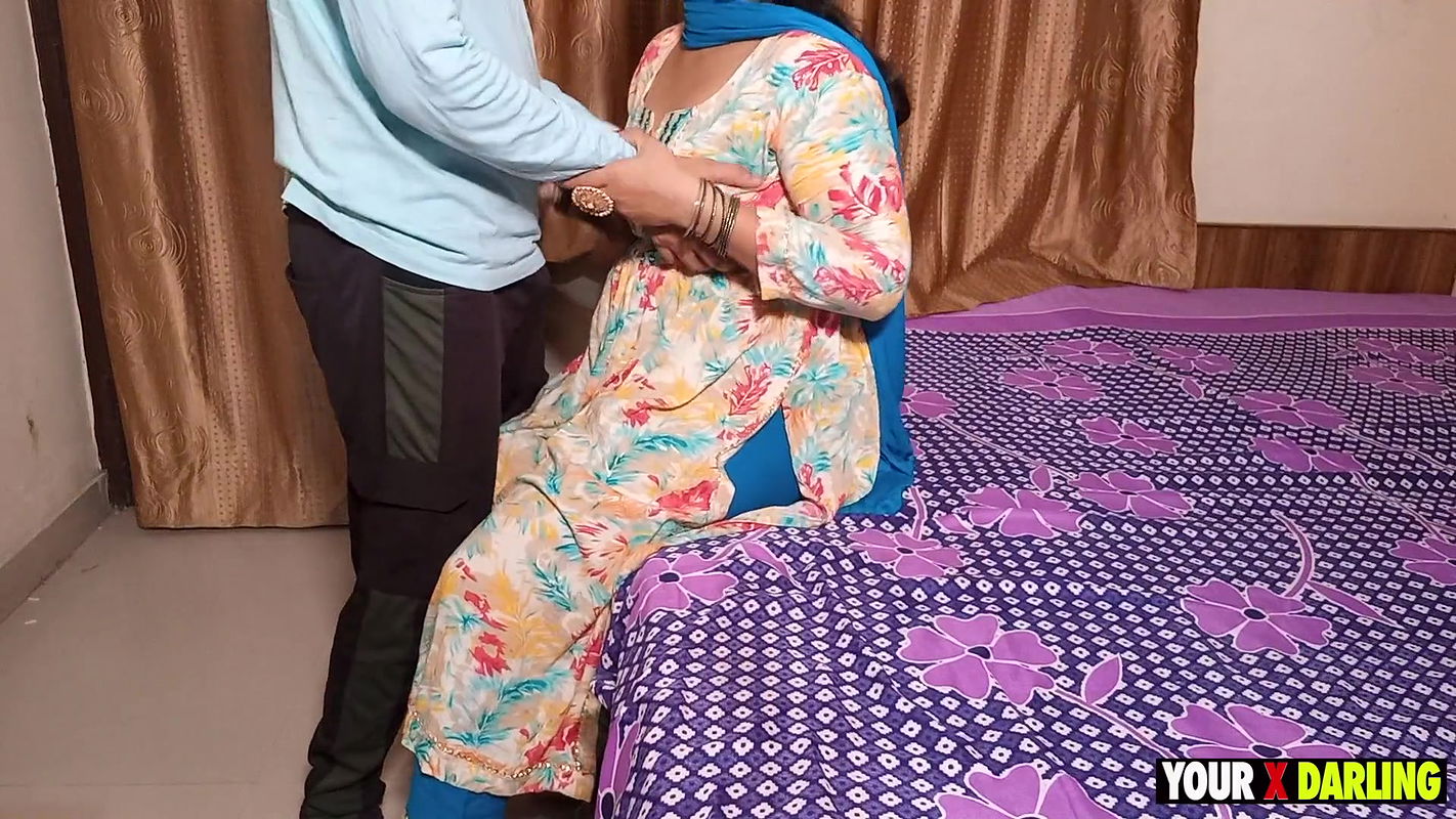 The Guy Played It Right After Showing Porn Videos to His Saggy Aunty.