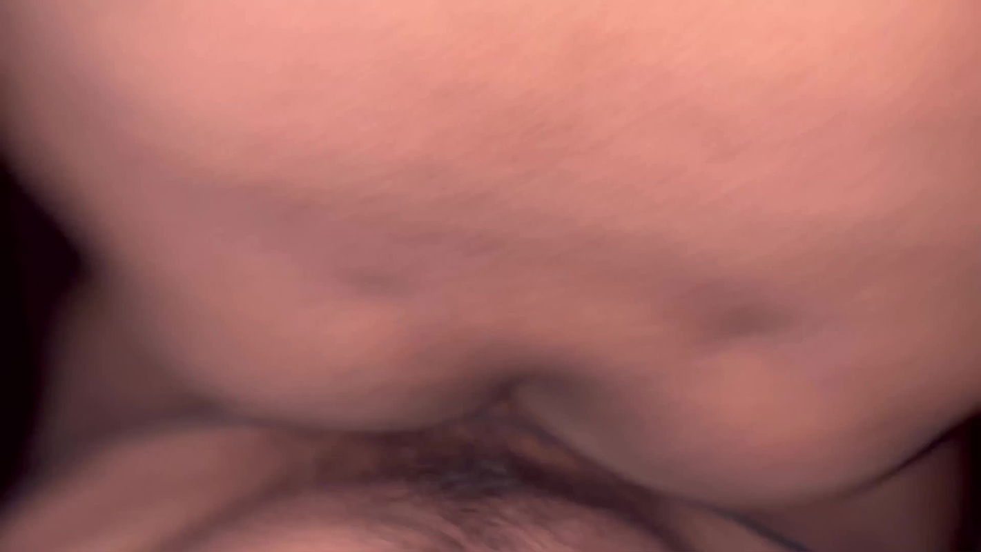 Village Sister-in-law Urinated in the Toilet