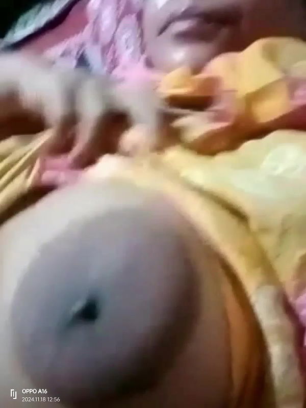 Horny Milf Showing Her Bigboobs