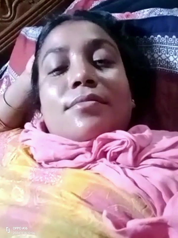 Horny Milf Showing Her Bigboobs