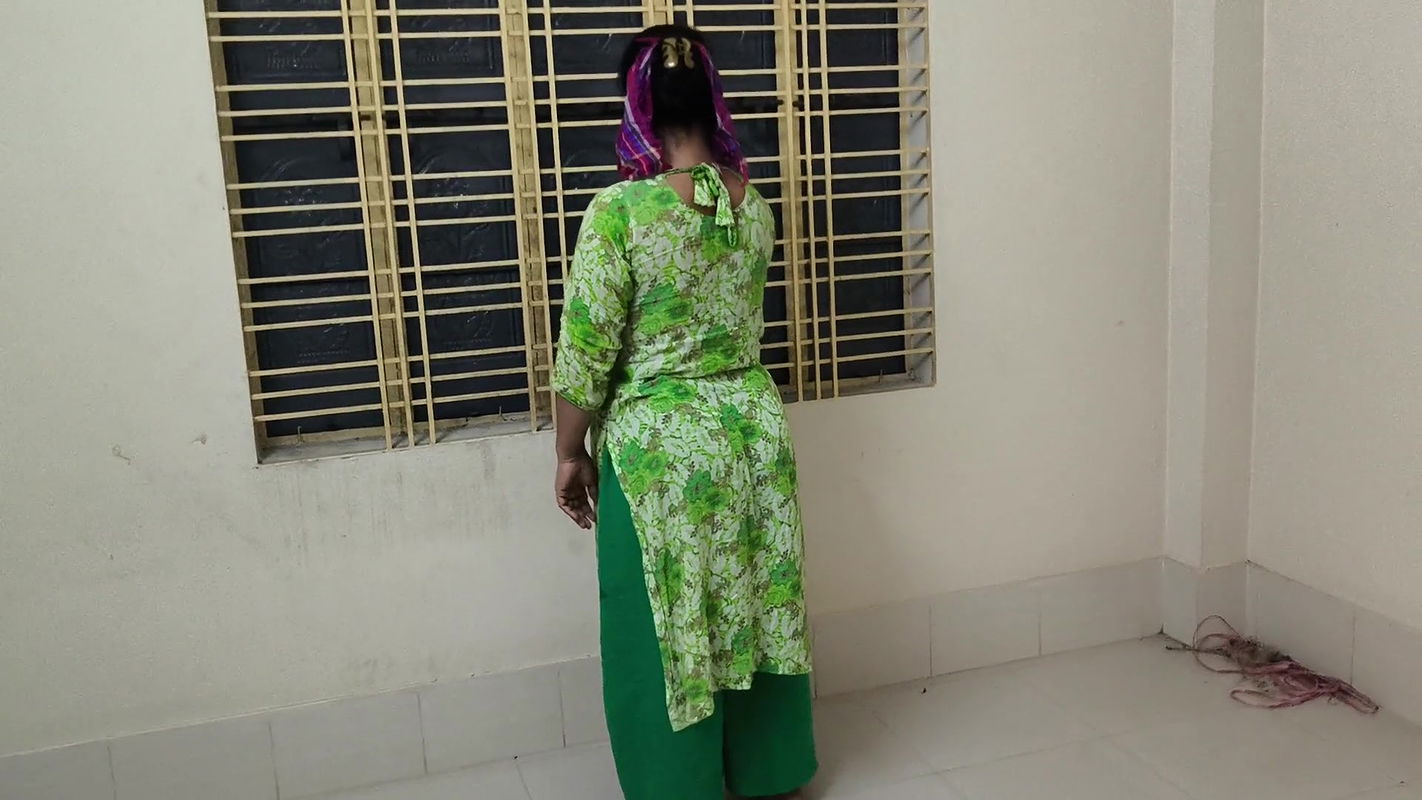 I suddenly see my older sister was cleaning my room but I hugged her and started fucking her in the ass