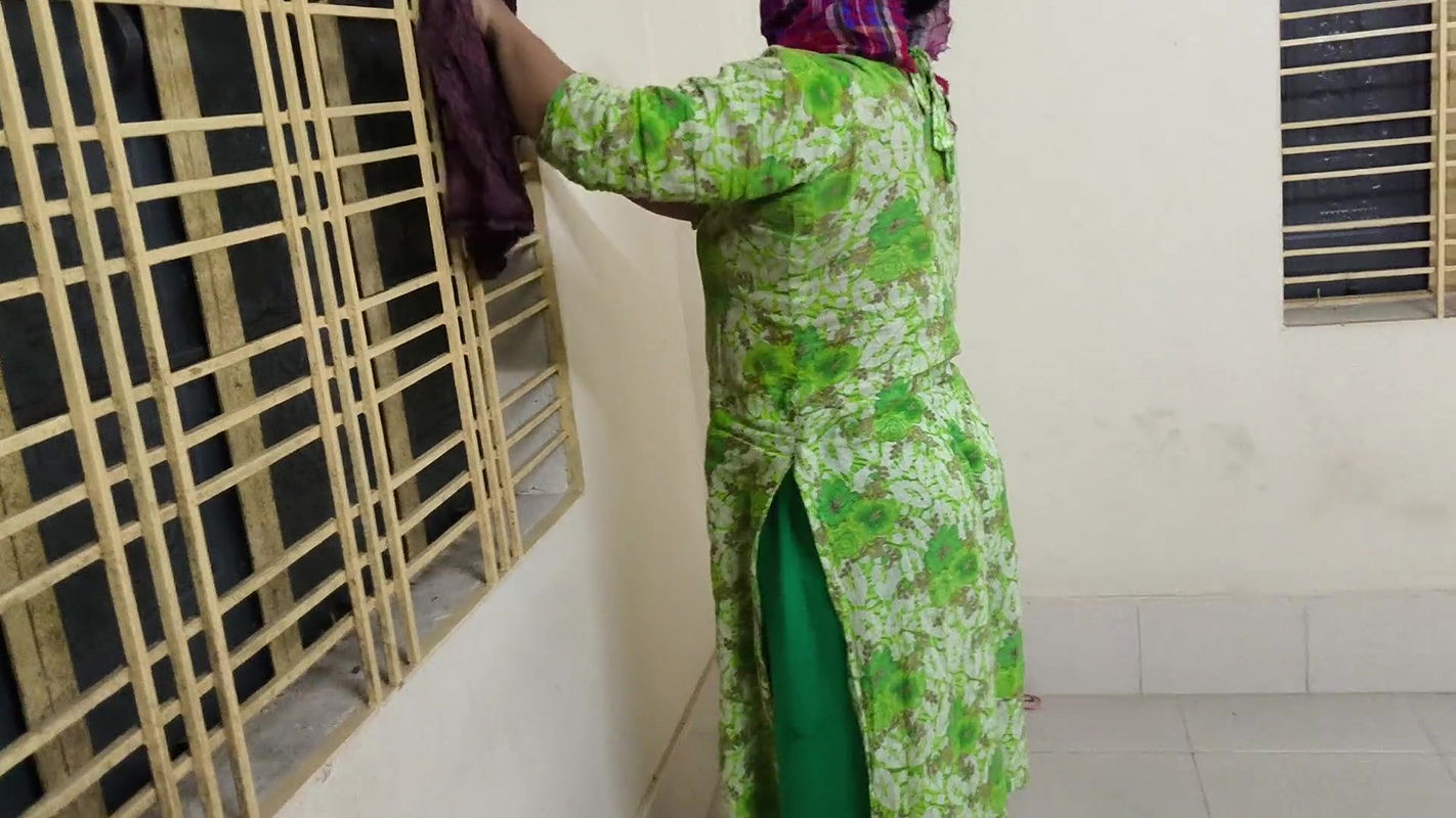 I suddenly see my older sister was cleaning my room but I hugged her and started fucking her in the ass