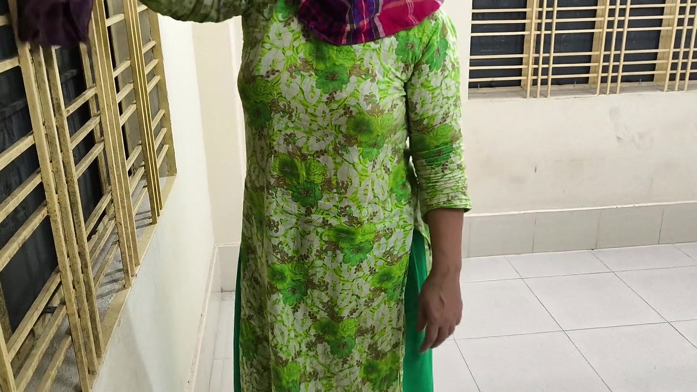 I suddenly see my older sister was cleaning my room but I hugged her and started fucking her in the ass