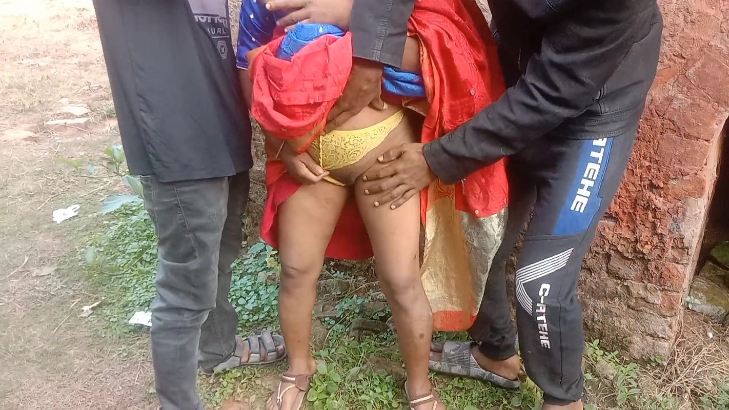 outdoor first time theresome on the best in Rupali Bengali wife