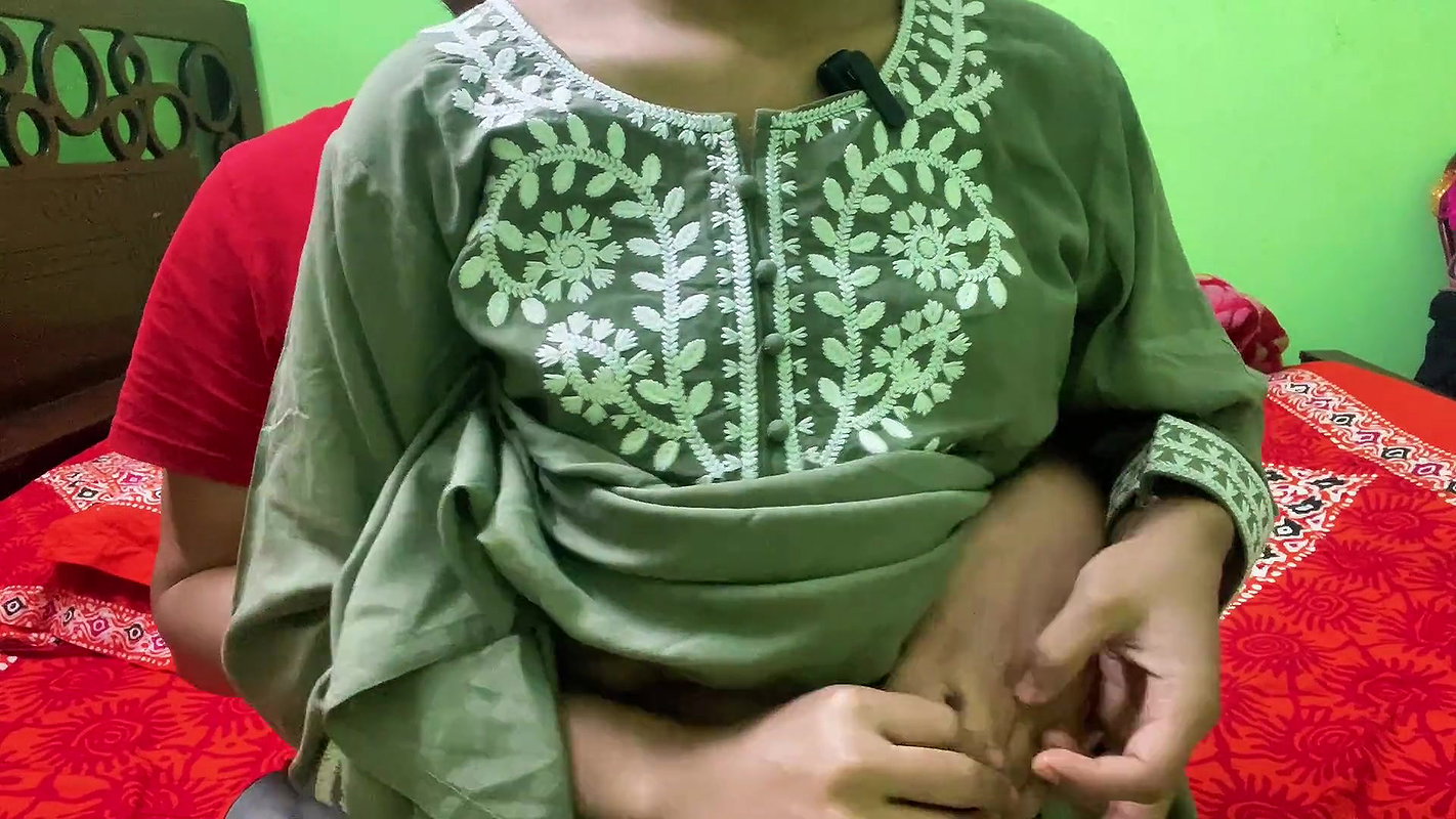 When tailors take Bhabhi’s chest measurements