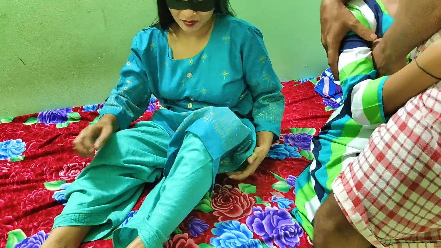 Desi Hot and Kumari Teacher with GhapaGup Chudai 18+ School Boy