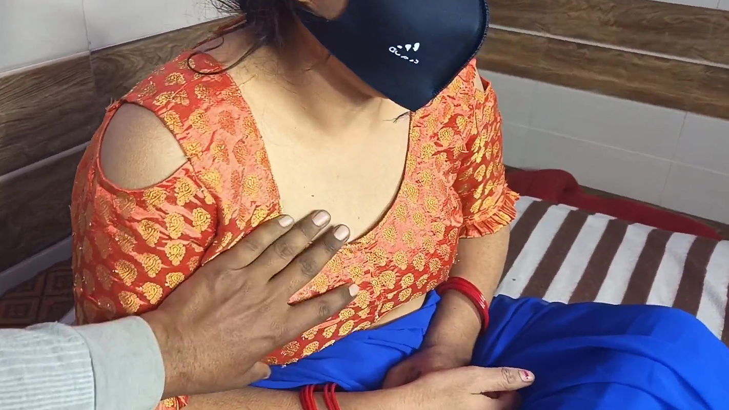 If the husband of the beautiful sister-in-law is not able to fuck, then secretly quenches the thirst of her pussy with the brother-in-law