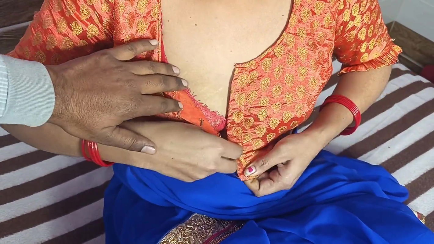 If the husband of the beautiful sister-in-law is not able to fuck, then secretly quenches the thirst of her pussy with the brother-in-law