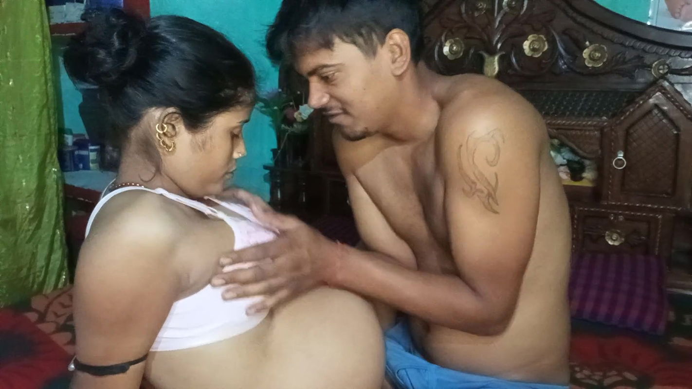 Indian bhabhi fast time hard pussy sexy with full bihari dirty roleplay