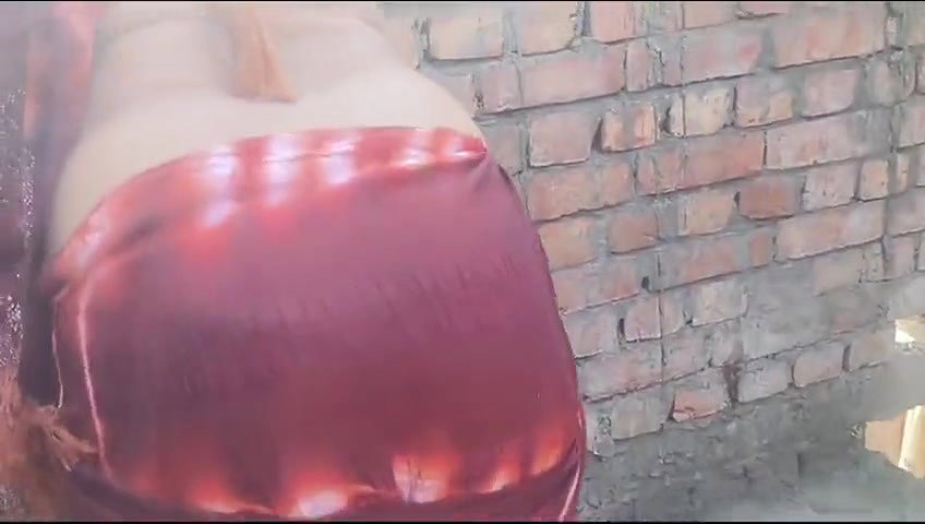 Sex in under construction house