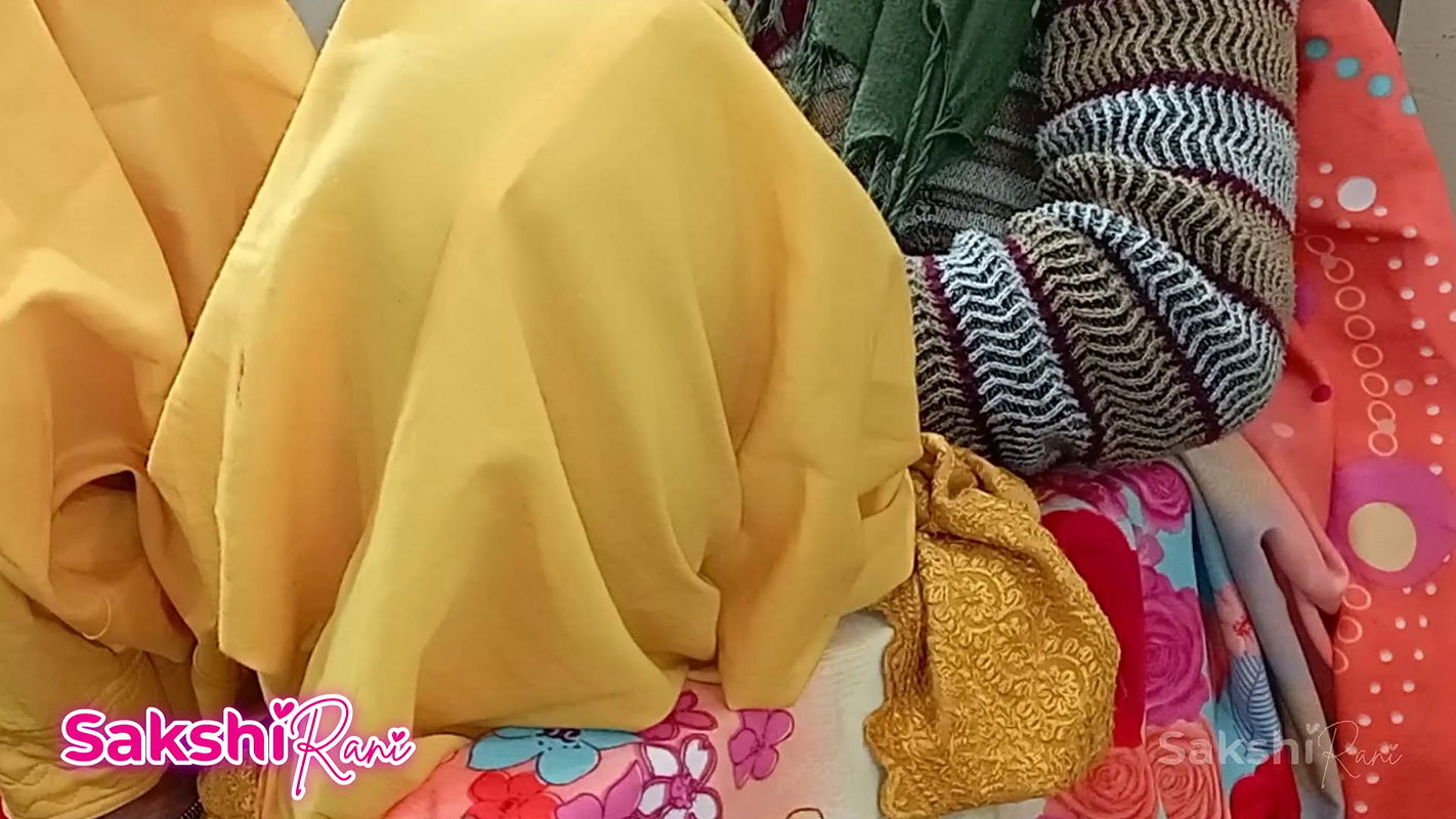 The owner cleaned the maid’s cymbals when the mistress the market